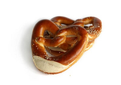 Produktfoto zu Laugenbrezel mit Sesam, 5 Stück - Fasanenbrot