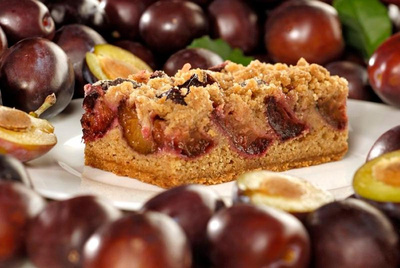 Produktfoto zu Pflaumenstreuselkuchen, 4 Stück - SteinofenBäcker