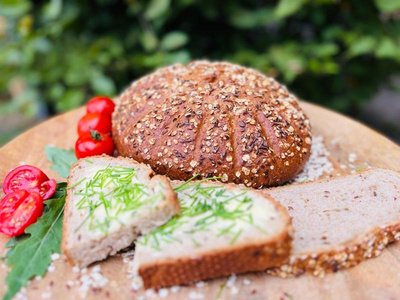 Produktfoto zu Dinkel-Saatenbrot, 750 g - Steinofenbäcker