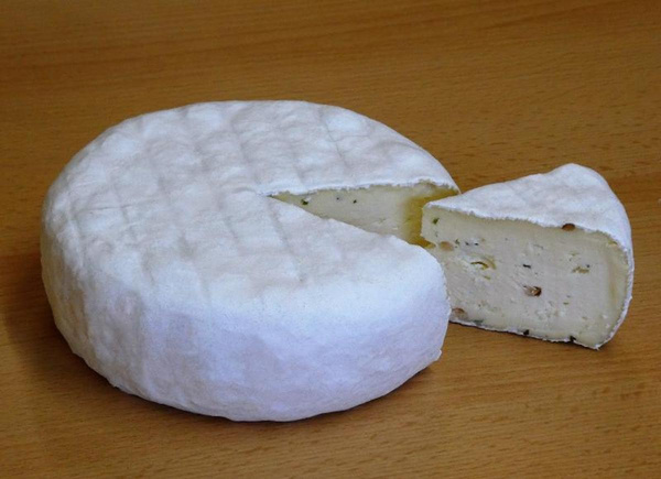 Produktfoto zu Weichkäse Rucola-Pinienkerne