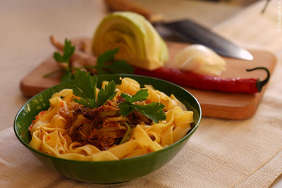 Produktfoto zu Tagliatelle mit pikantem Weißkohl