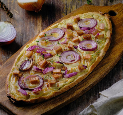 Produktfoto zu Rezeptkarte Flammkuchen vegetarisch