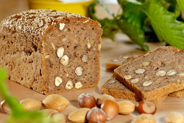 Produktfoto zu Nuss-Mandel-Brot, 750 g - SteinofenBäcker